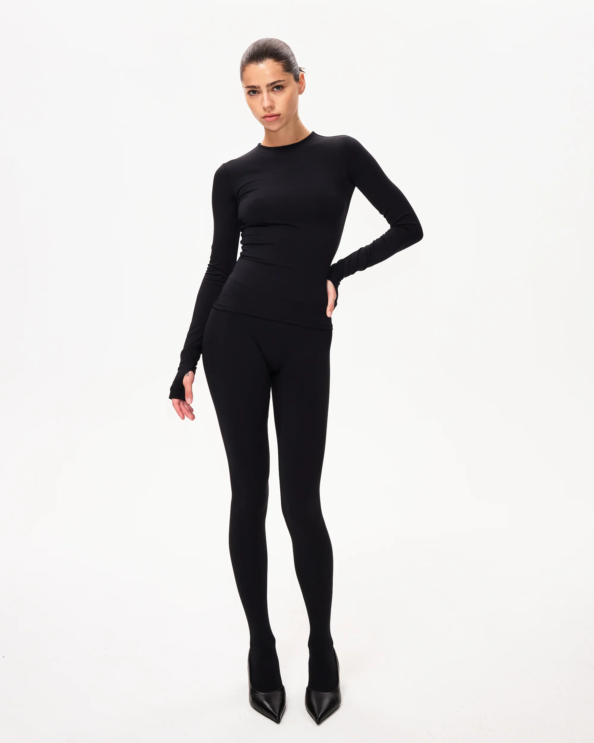 Long Sleeve Thumb Hole Tee | Black - Image 4