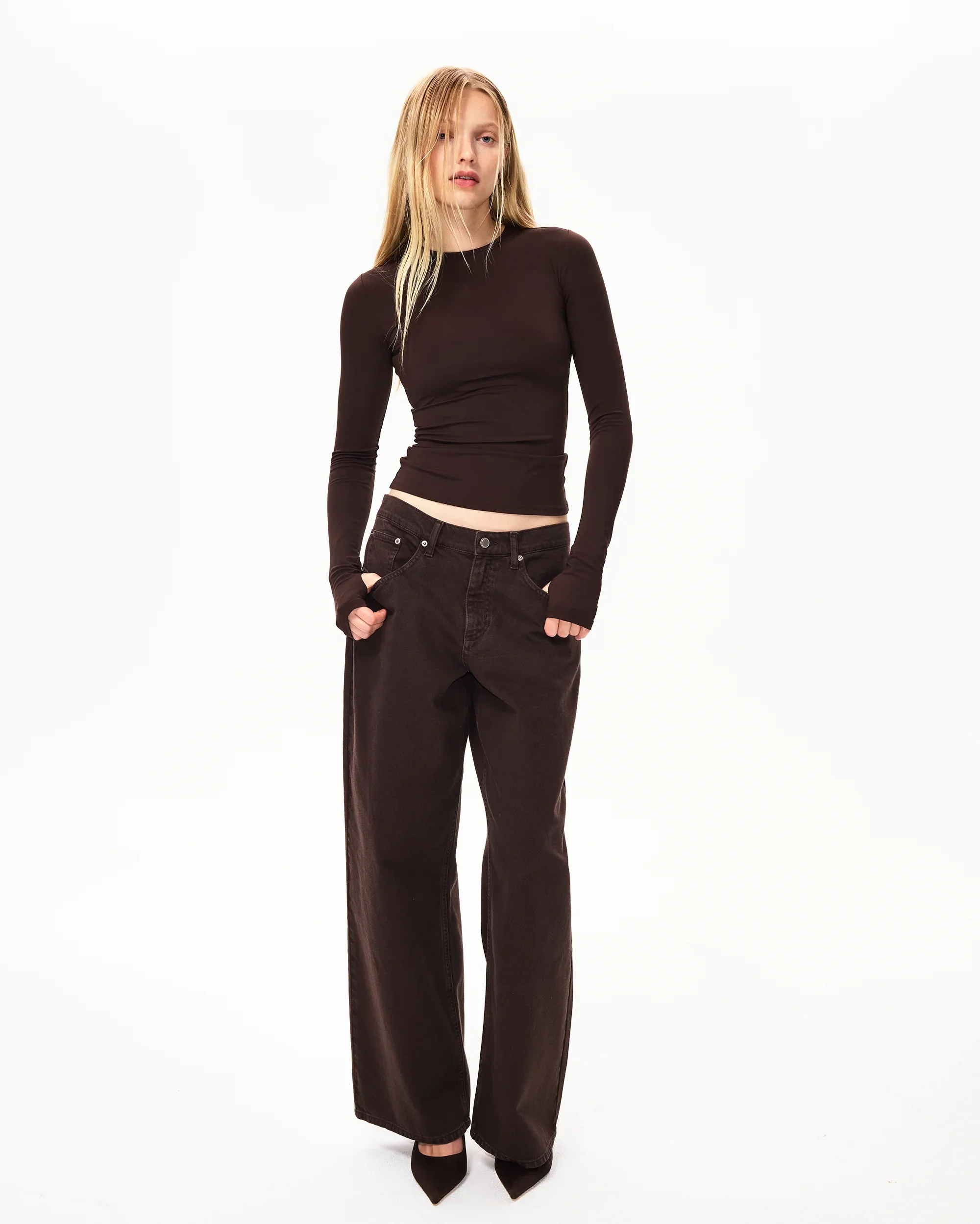 Long Sleeve Thumb Hole Tee | Chocolate - Image 5