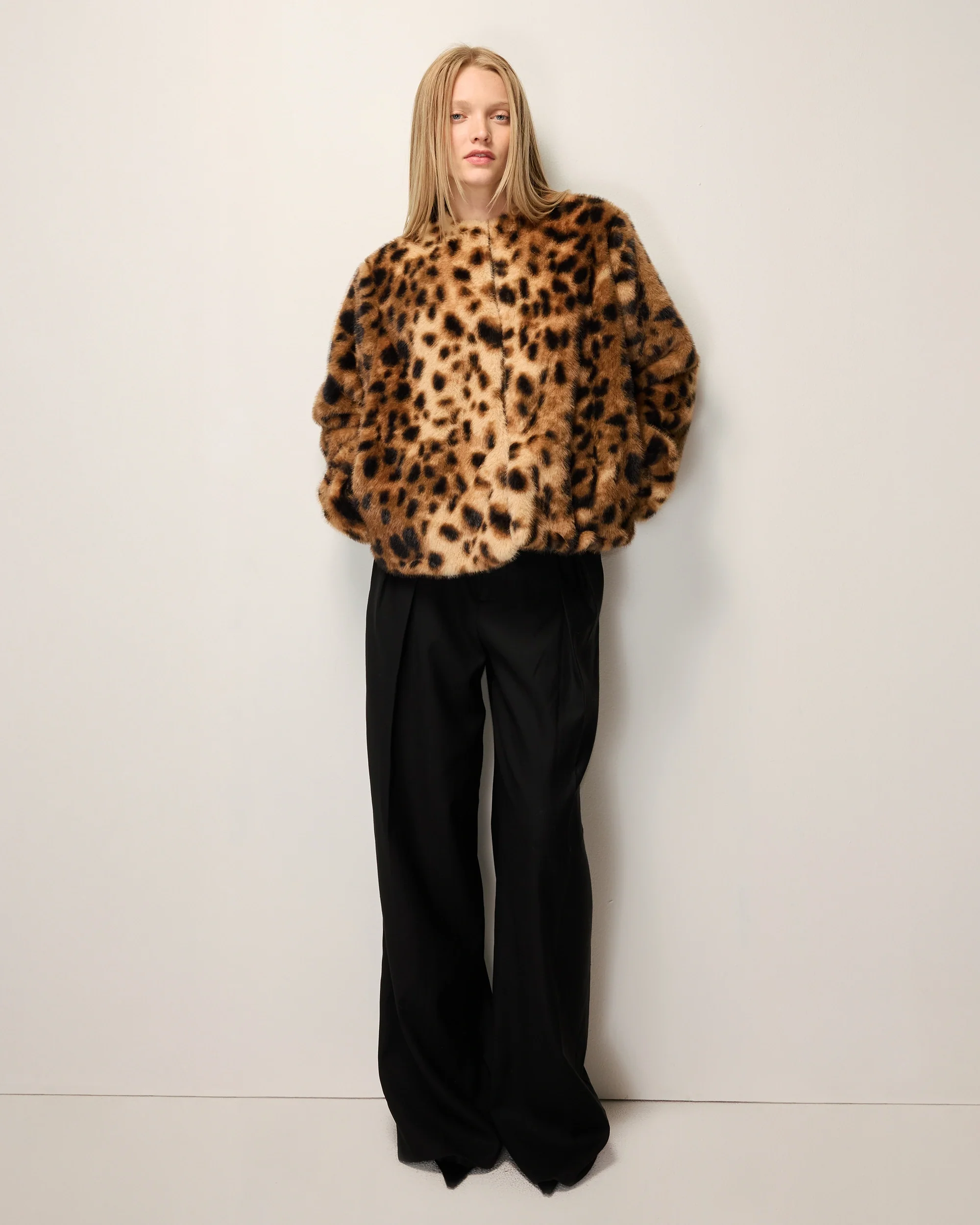 Low Rise Pleated Trouser | Black - Image 5