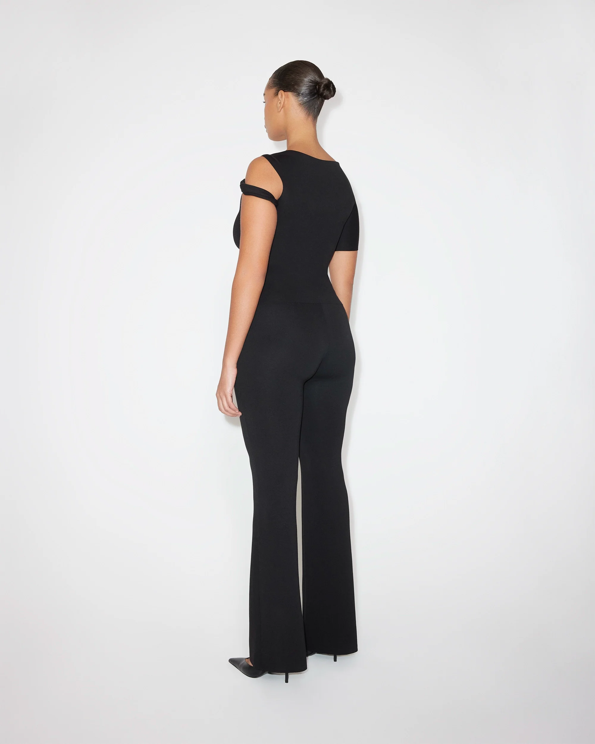 Sueded Stretch Twisted Top | Black - Image 6